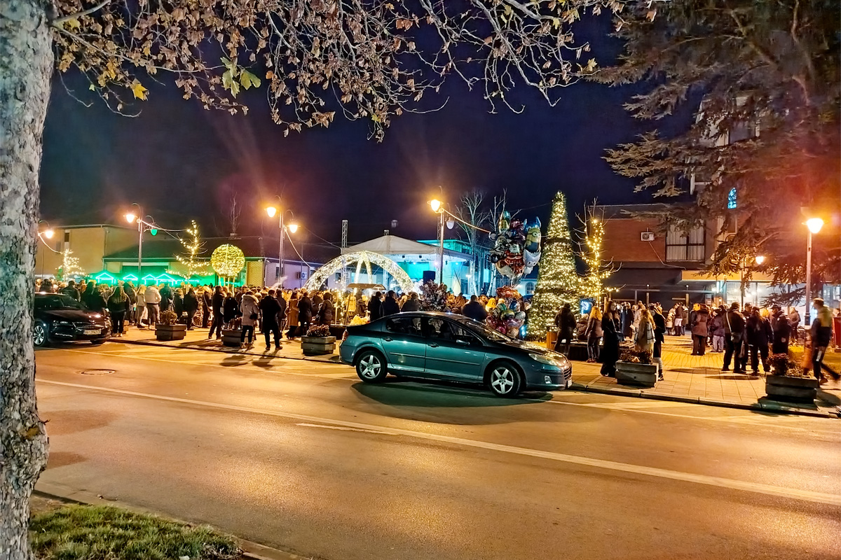 новогодишња декорација