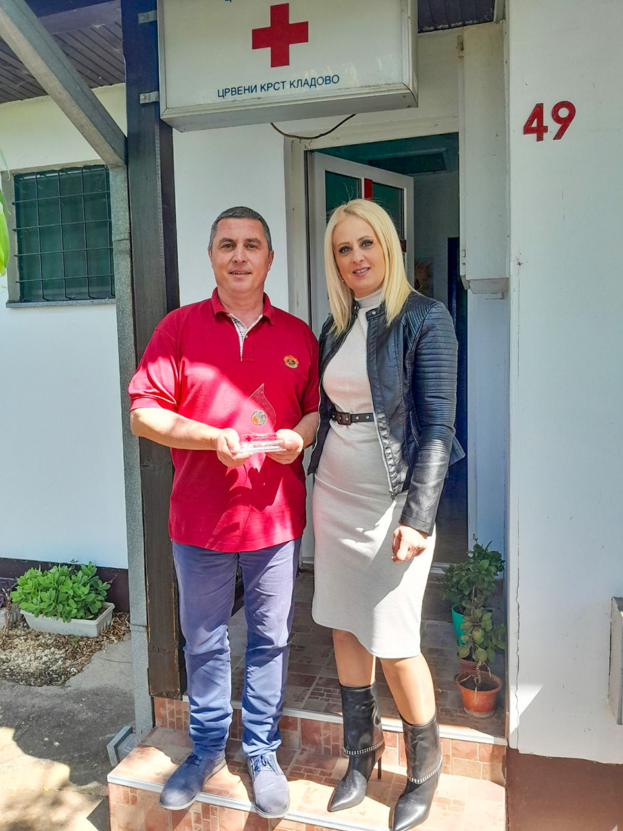Признања за 35 давања крви