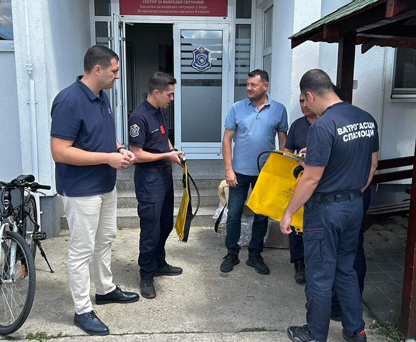 Општина Кладово доделила напртњаче Ватрогасно-спасилачкој јединици Кладово