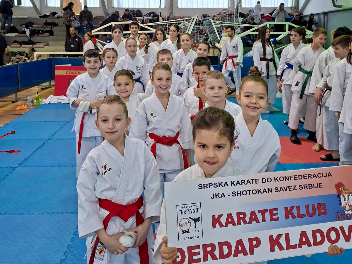 Каратисти КК Ђердап