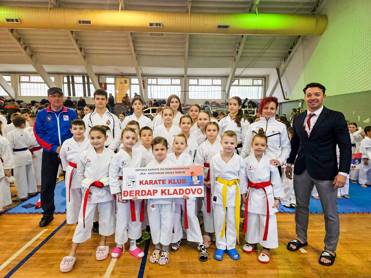 Каратисти КК Ђердап