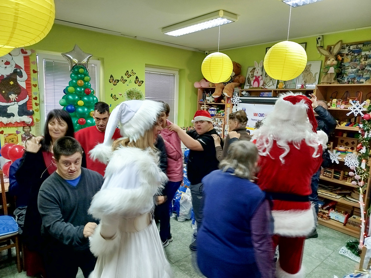 Новогодишња магија обасјала је Удружење Нада