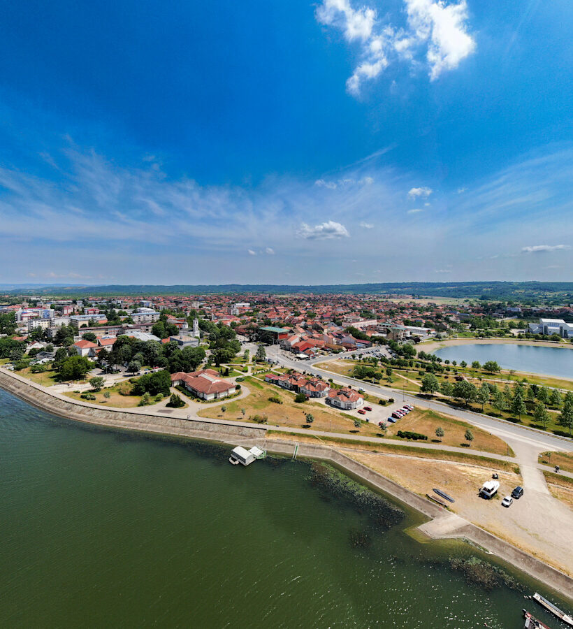 marina u Kladovu slikana dronom