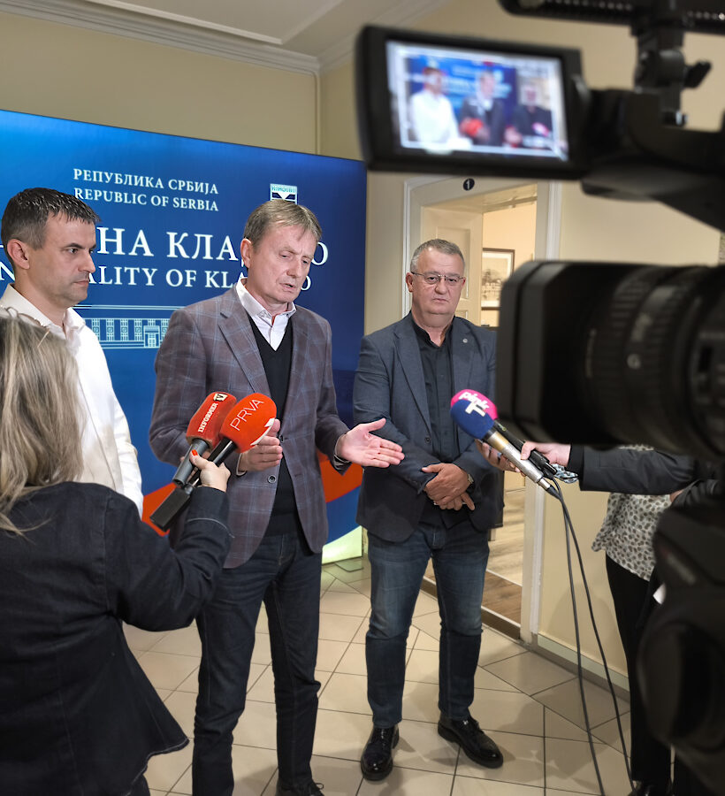 Министар за јавна улагања Дарко Глишић у радној посети Кладову