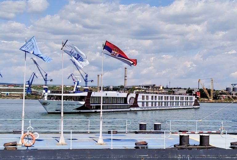 Луксузни брод Excellence princess у Кладову