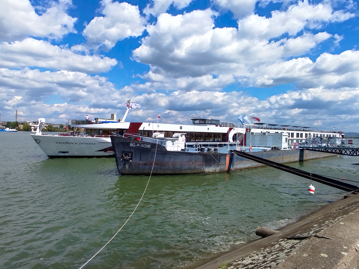 Луксузни брод Excellence princess у Кладову