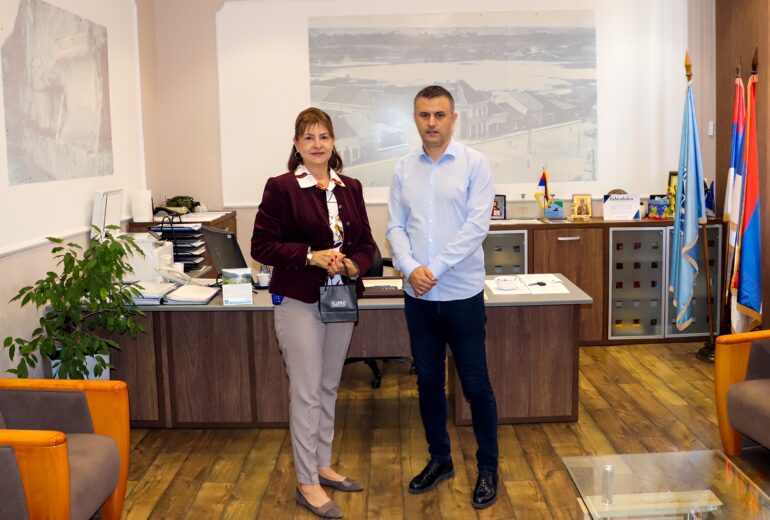Председник општине Кладово са генералном конзулком Румуније