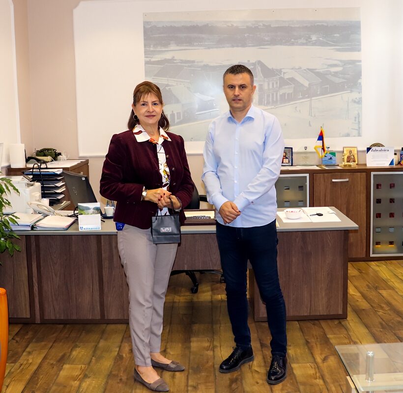 Председник општине Кладово са генералном конзулком Румуније
